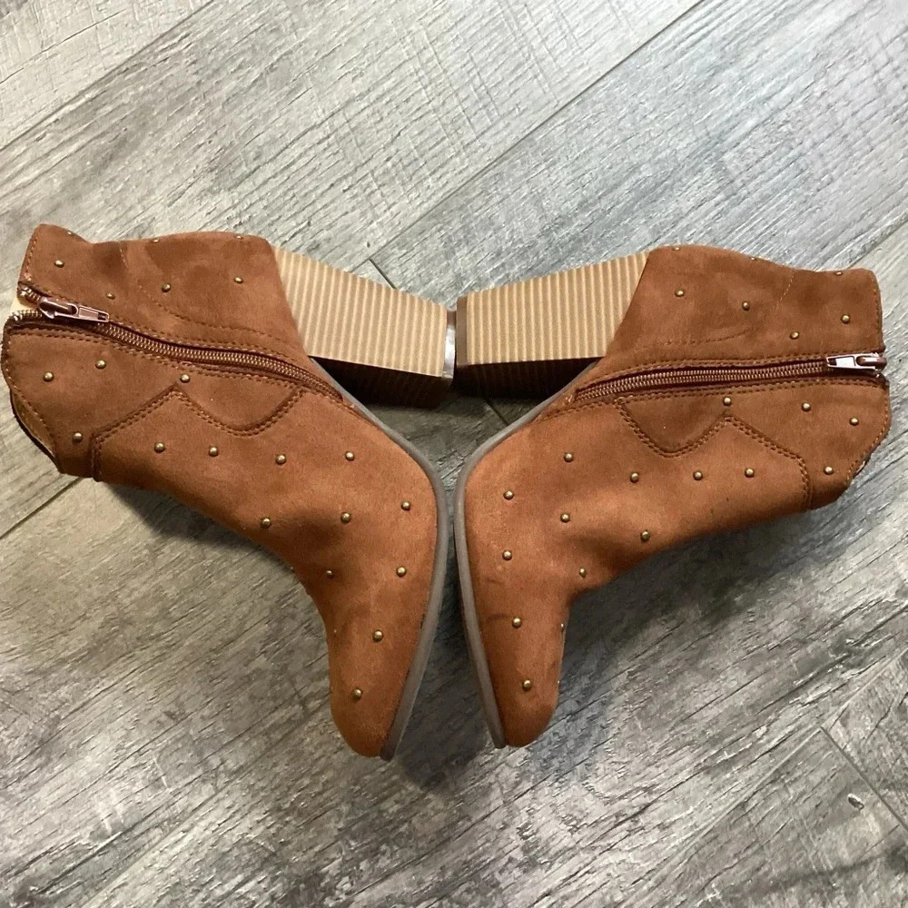 Code West Studded Boots Size 7m - image 5